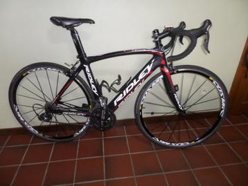 race fiets beschikbaar voor biedingen