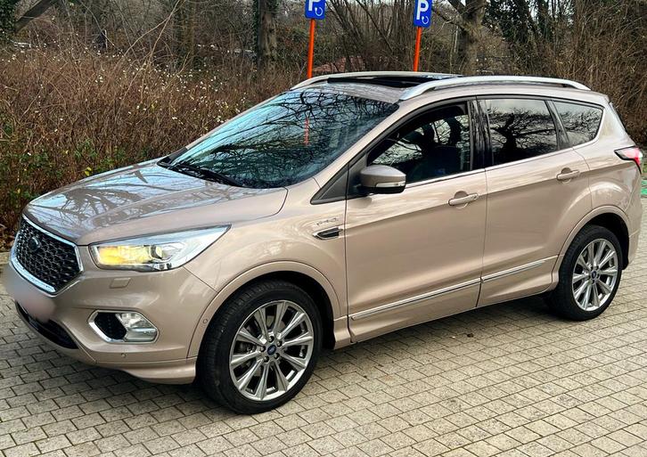 Ford Kuga Vignale AWD 180PK Essence Automatique Full Option, Autos, Ford, Particulier, Kuga, 4x4, ABS, Caméra de recul, Phares directionnels