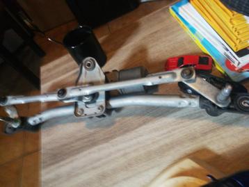Moteur essuie glace combo ou doblo beschikbaar voor biedingen
