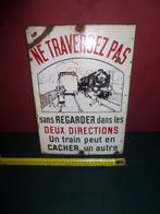emaille bord spoorweg SNCF 'un train peut en cacher un autre, Ophalen, Gebruikt, Reclamebord