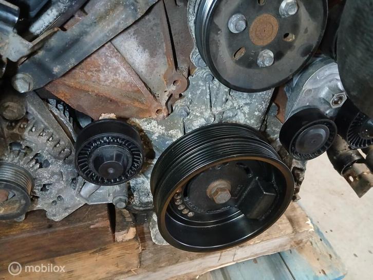 Krukaspoelie Range Rover 4.4 TDV8 448dt krukas Pulley, Auto-onderdelen, Motor en Toebehoren, Land Rover, Gebruikt, Ophalen of Verzenden