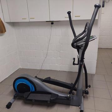 Crosstrainer infinity X985 beschikbaar voor biedingen