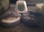 Kattenbak en fluffy mandjes, Dieren en Toebehoren, Ophalen, Zo goed als nieuw