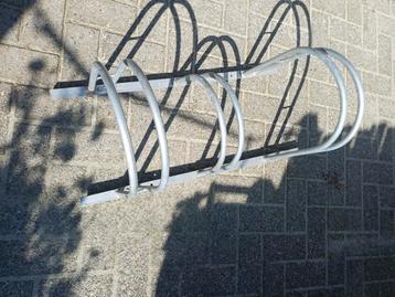 Gegalvaniseerd fietsenrek voor 3 fietsen  beschikbaar voor biedingen