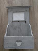 Petit présentoir en bois, Enlèvement