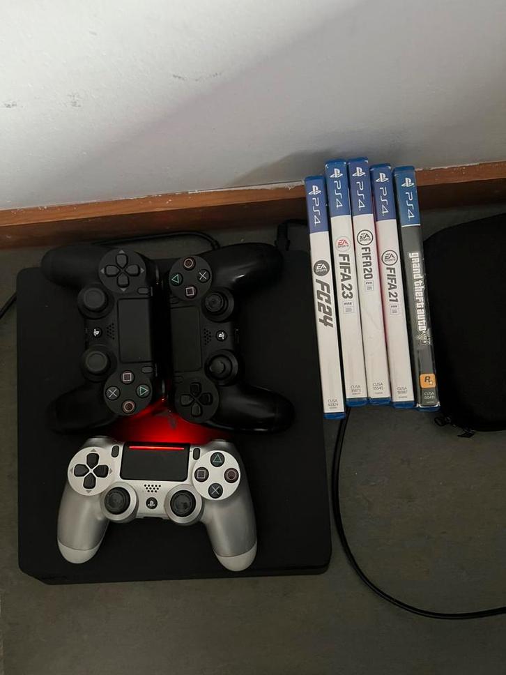 PS4 slim in perfecte staat+tv, Games en Spelcomputers, Spelcomputers | Sony PlayStation 4, Zo goed als nieuw, Slim, 500 GB, Met 3 controllers of meer