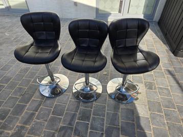 3 Chaisses hautes - design moderne beschikbaar voor biedingen
