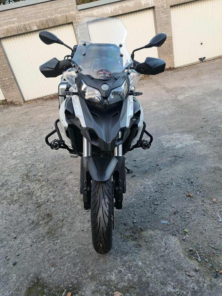 Benelli TRK 502 uit het jaar 2018, Motoren, Motoren | Benelli, Particulier, Toermotor, 12 t/m 35 kW, 1 cilinder, Minimaal motorrijbewijs A2