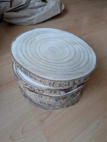 Boomschijf met schors dia +-22 cm beschikbaar voor biedingen