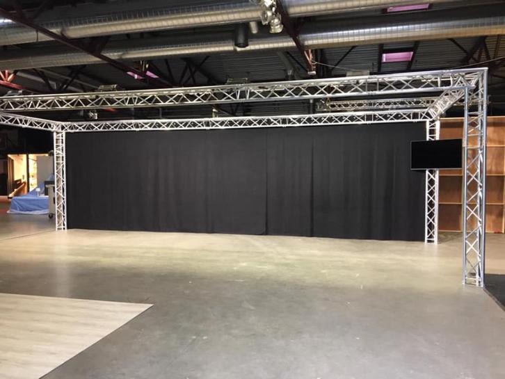 Complete carre duratruss DT33 eenmalig gebruikt!, Muziek en Instrumenten, Licht en Laser, Zo goed als nieuw, Overige typen, Ophalen