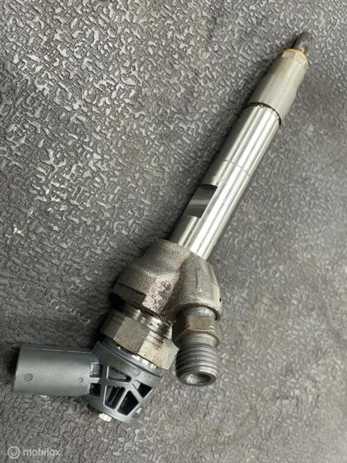 Verstuiver origineel BMW 1-serie F20 LCI 120D  13538514148, Auto-onderdelen, Brandstofsystemen, BMW, Gebruikt, Ophalen of Verzenden