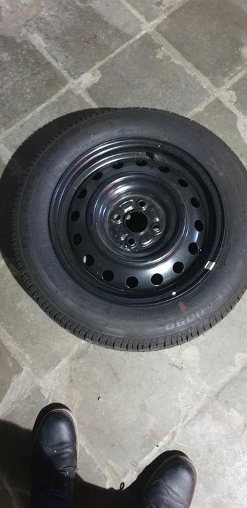 Velg met band beschikbaar voor biedingen