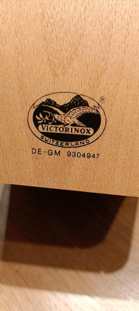 Victorinox - Bloc pour couteaux (ref DE GM 9304947), Maison & Meubles, Cuisine | Ustensiles de cuisine, Comme neuf, Enlèvement ou Envoi