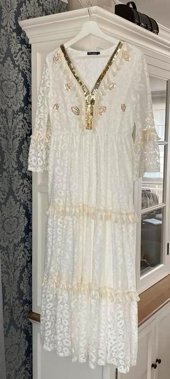 Lang kleed Medium kant nieuw, Taille 38/40 (M), Enlèvement ou Envoi, Blanc, Sous le genou