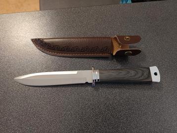Bushcraft knife... Met schede! beschikbaar voor biedingen