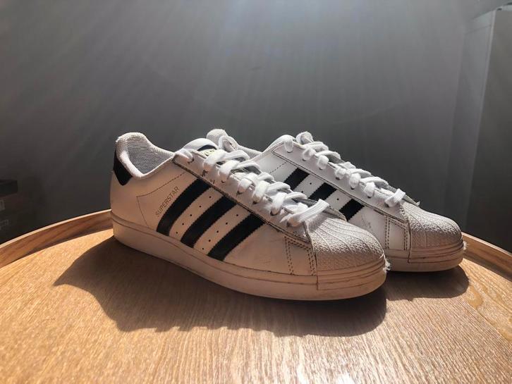 Adidas Superstar wit - maat 41 1/3, Kleding | Heren, Schoenen, Zo goed als nieuw, Sneakers, Wit, Ophalen of Verzenden