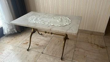 Salontafel beschikbaar voor biedingen
