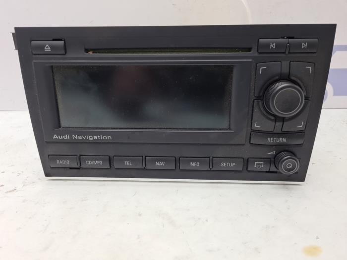 Radio van een Audi A4, Auto-onderdelen, Elektronica en Kabels, Audi, Gebruikt, 3 maanden garantie