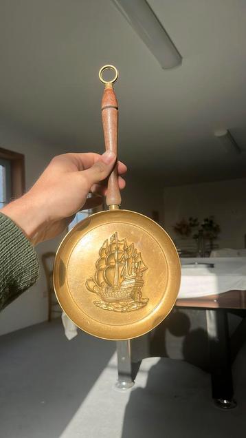 Poele decorative  beschikbaar voor biedingen