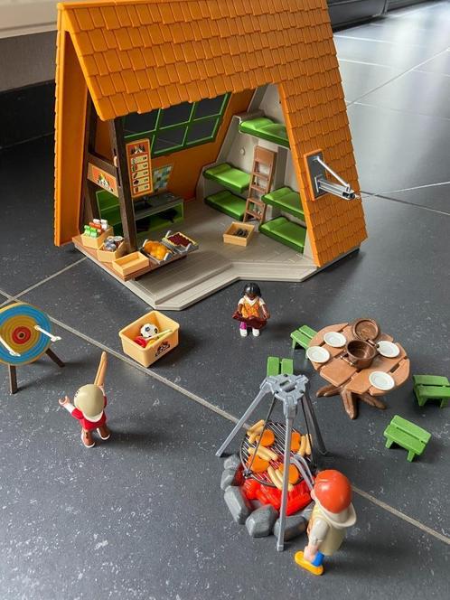 PLAYMOBIL 6887 - Gîte de vacances avec tyrolienne/scout, Kinderen en Baby's, Speelgoed | Playmobil, Zo goed als nieuw, Complete set