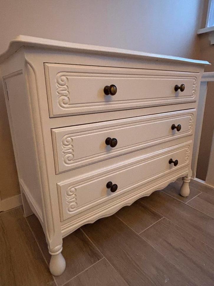 Landelijke massief houten ladekast / commode (wit), Huis en Inrichting, Kasten | Ladekasten, Zo goed als nieuw, Ophalen