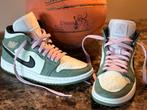 Nike Air Jordan 1 Women  CZO774-300, Kleding | Heren, Schoenen, Ophalen of Verzenden, Zo goed als nieuw