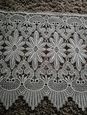 brise vue en dentelles beschikbaar voor biedingen