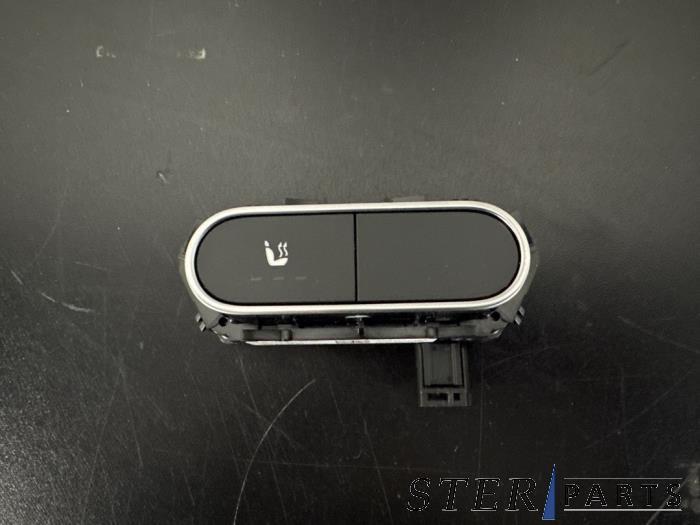 Commutateur chauffage siège d'un Mercedes B-Klasse, Autos : Pièces & Accessoires, Habitacle & Garnissage, Mercedes-Benz, Utilisé