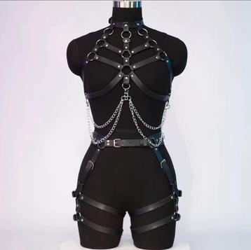 Vetement sexy, harnais, lingerie neuf beschikbaar voor biedingen