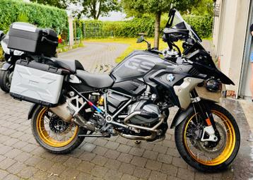 BMW R 1250 GS Triple Black met Akra en tal van opties! beschikbaar voor biedingen
