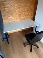 Ikea bureau evtl met bureaustoel, Huis en Inrichting, Bureaus, Ophalen, Zo goed als nieuw, Bureau