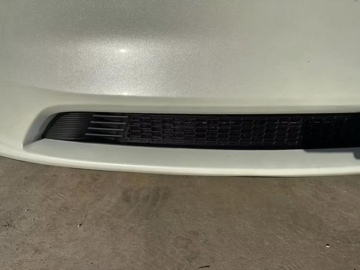 Grille de pare-chocs avant Tesla Model Y – NEUF !, Autos : Pièces & Accessoires, Autres pièces automobiles, Enlèvement ou Envoi