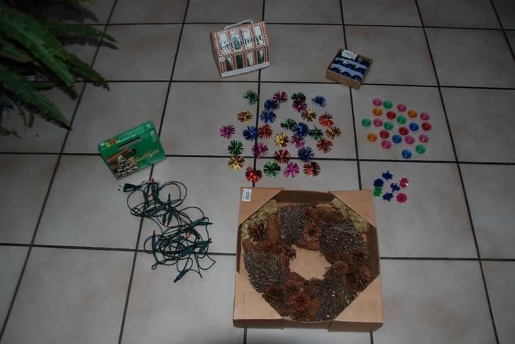 Lot d'articles de Noël Couronne, Guirlande électrique, boule, Divers, Noël, Utilisé, Enlèvement ou Envoi