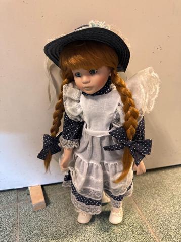 Oude porseleinen pop – 45 cm, Verzamelen, Poppen, Ophalen of Verzenden, Gebruikt, Pop