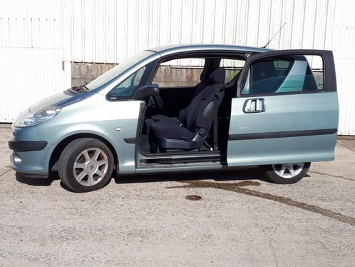 Peugeot 1007 1.4 benzine Bj 2005 136000km Airco, Auto's, Peugeot, Bedrijf, Te koop, Airbags, Airconditioning, Alarm, Centrale vergrendeling
