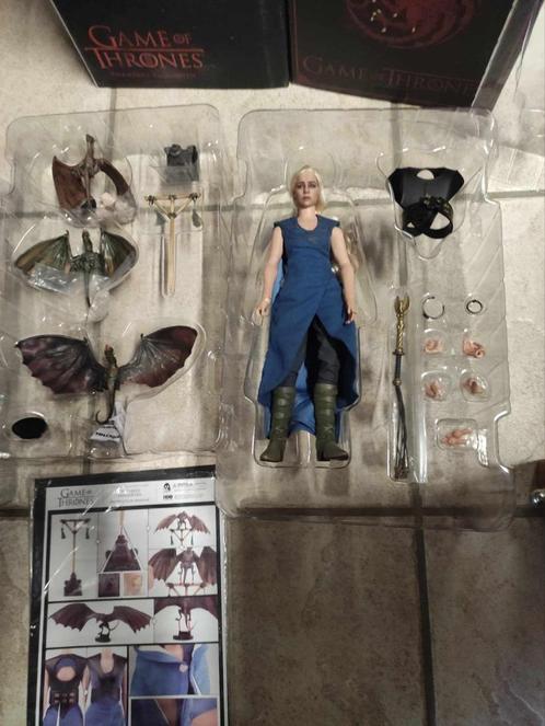Daenerys Targaryen Exclusive 1/6th Scale Figure – Game of Th, Collections, Cinéma & Télévision, Comme neuf, Film, Enlèvement ou Envoi