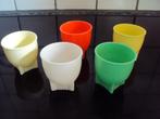 5 retro plastieke eierdopjes Stapelbaar,!, Huis en Inrichting, Keuken | Servies, Ophalen of Verzenden, Gebruikt