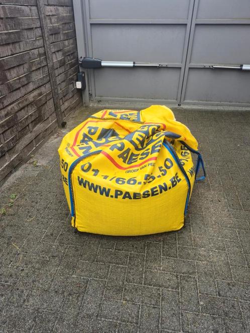 Gratis splitzand + nieuwe betonklinkers en boordstenen, Tuin en Terras, Zand, Zo goed als nieuw, Ophalen