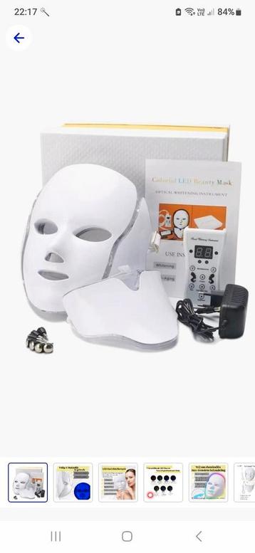 Gezichtsmasker op lichttherapie. beschikbaar voor biedingen