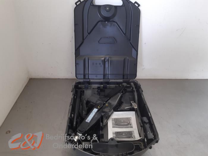 Ensemble cric d'un Renault Trafic, Autos : Pièces & Accessoires, Autres pièces automobiles, Renault, Utilisé, 3 mois de garantie