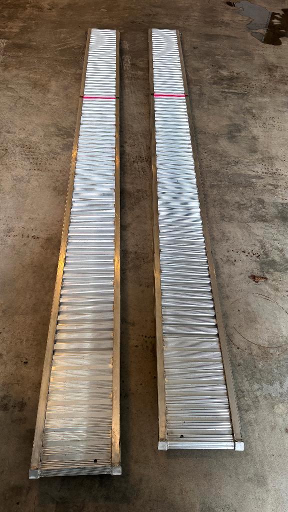 oprijplaten rampen in aluminium 5m lang, Auto diversen, Aanhangwagen-onderdelen, Zo goed als nieuw, Ophalen of Verzenden
