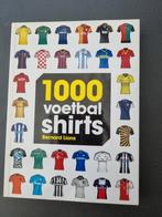 Bernard Lions - 1000 Voetbalshirts, Livres, Livres de sport, Comme neuf, Bernard Lions, Enlèvement ou Envoi