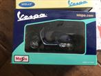 Vespa miniaturen en hebbedingen, Ophalen of Verzenden, Zo goed als nieuw