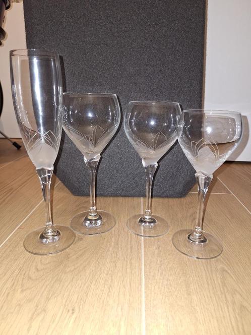 Prachtige set van kristallen glazen (48 stuks), Antiek en Kunst, Antiek | Servies compleet, Ophalen