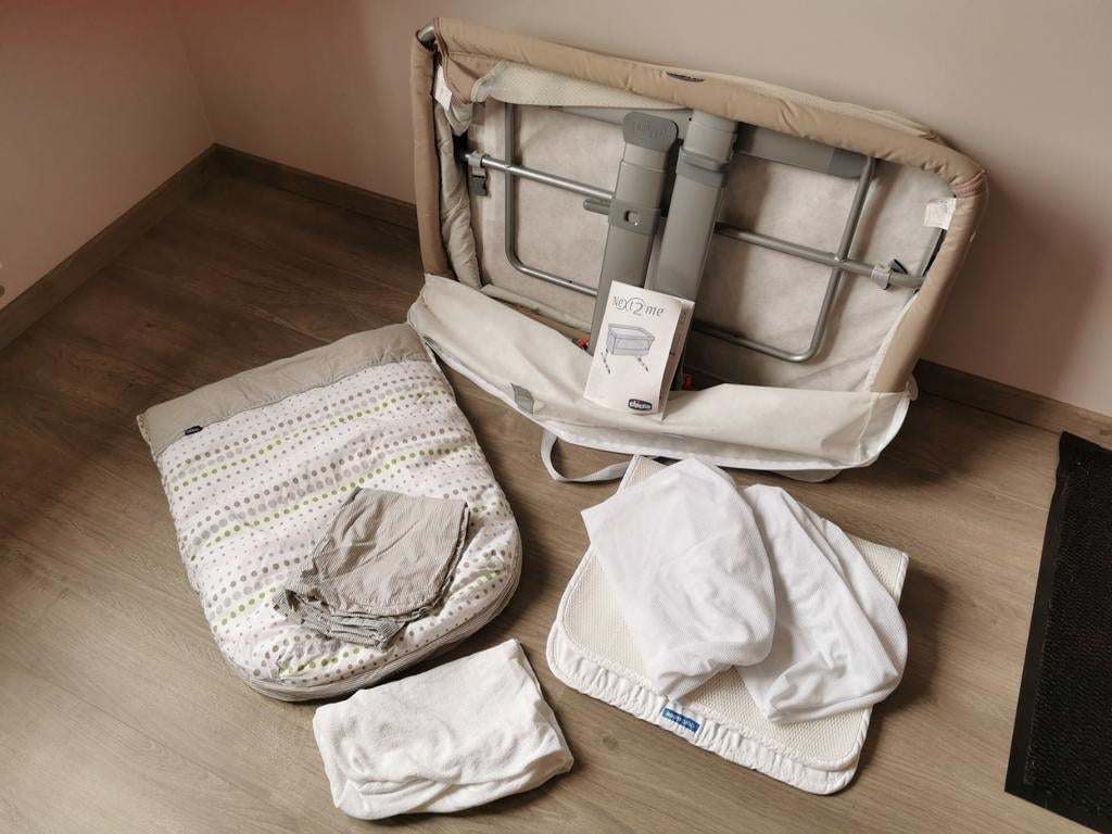Chicco next2me co-sleeper + accessoires, Kinderen en Baby's, Babywiegjes en Ledikanten, Gebruikt, Ophalen