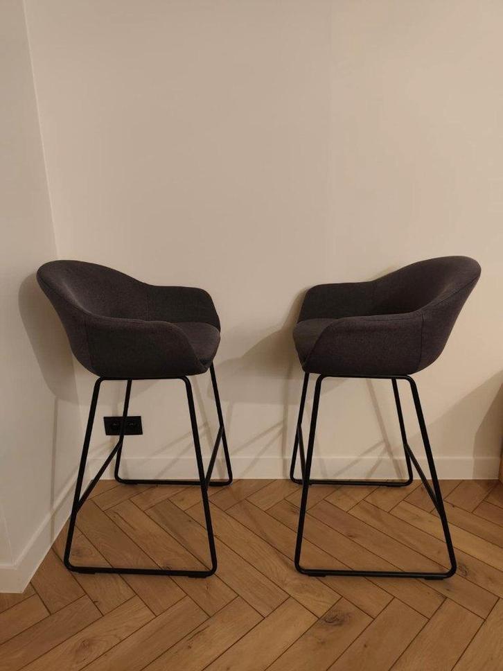 Barkrukken 2x (Donkergrijs), Maison & Meubles, Tabourets de bar, Comme neuf, 90 cm ou plus, Synthétique, Métal, 2 tabourets, Avec repose-pieds