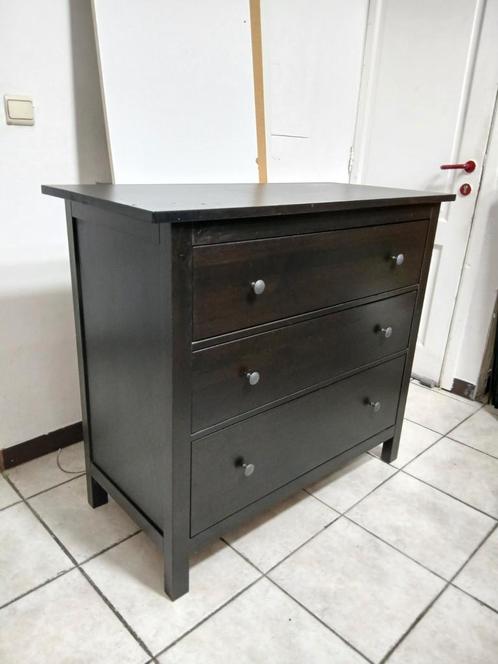 Hemnes Ikea zwartbruin dressoir met 3 laden, Huis en Inrichting, Kasten | Stellingkasten, Zo goed als nieuw, Ophalen of Verzenden