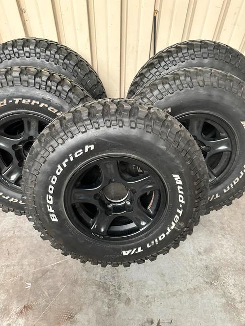 Velgen RACER Defender, Auto-onderdelen, Banden en Velgen, Banden en Velgen, All Season, Overige, 255 mm, Terreinwagen, Gebruikt