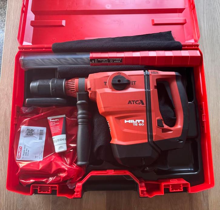 Hilti TE 60-ATC/AVR Combihamer, nieuw in origineel koffer!, Doe-het-zelf en Bouw, Gereedschap | Boormachines, Nieuw, Boor- en/of Breekhamer