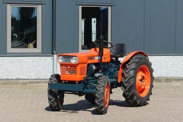Kubota L245DT 4wd / 2858 Draaiuren / Miditrekker beschikbaar voor biedingen